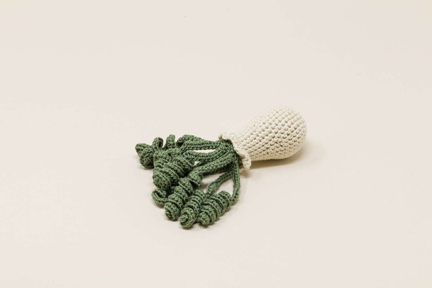 Octopus Rattle - Khaki